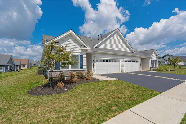 Property Slideshow image 2 of 54 | 3715 founders xing, Bethlehem Twp, PA, 18045