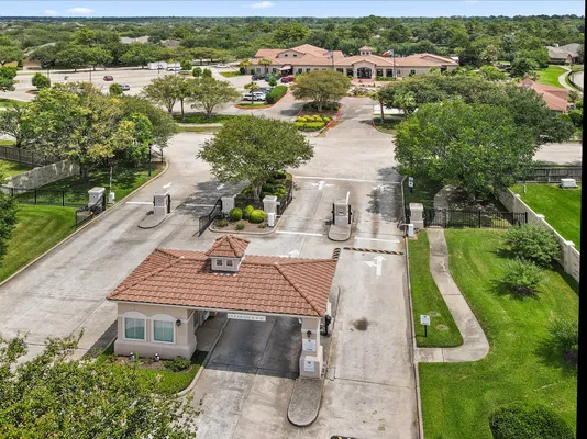 Property Slideshow image 2 of 30 | 1242 modena dr, Pearland, TX, 77581
