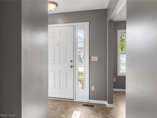 Property Slideshow image 3 of 28 | 213 westminster way, Elyria, OH, 44035