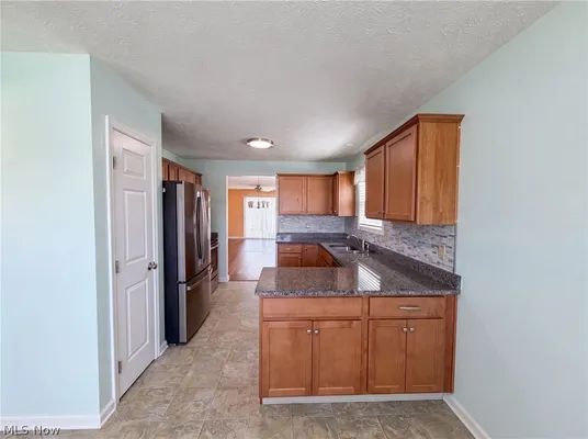 Property Slideshow image 2 of 19 | 159 prestwyck ln, Elyria, OH, 44035