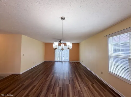 Property Slideshow image 3 of 19 | 159 prestwyck ln, Elyria, OH, 44035