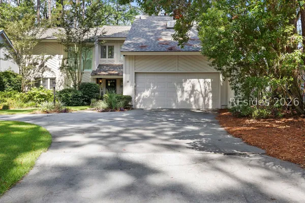 Property Slideshow image 3 of 37 | 16 yellow rail ln, Hilton Head Island, SC, 29926
