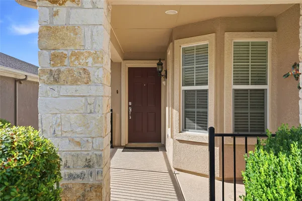 Property Slideshow image 3 of 36 | 114 eisenhower ct, Georgetown, TX, 78633