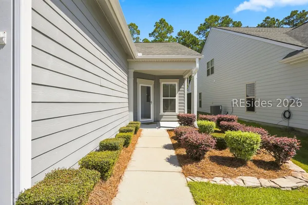 Property Slideshow image 2 of 42 | 334 northlake village ct, Bluffton, SC, 29909