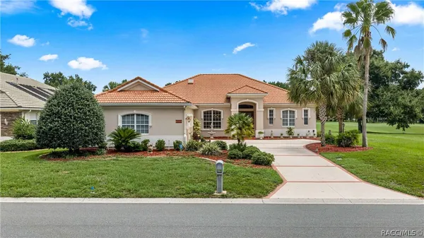 Property Slideshow image 3 of 84 | 1611 n dimaggio path, Hernando, FL, 34442