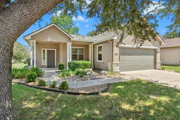 Property Slideshow image 3 of 39 | 207 scurry pass, Georgetown, TX, 78633