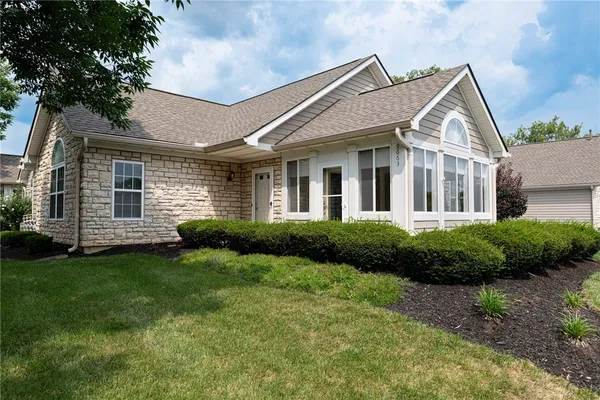 Property Slideshow image 2 of 18 | 9663 belfry ct, Centerville, OH, 45458
