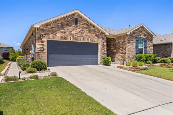 Property Slideshow image 3 of 36 | 1002 hanging star ln, Georgetown, TX, 78633