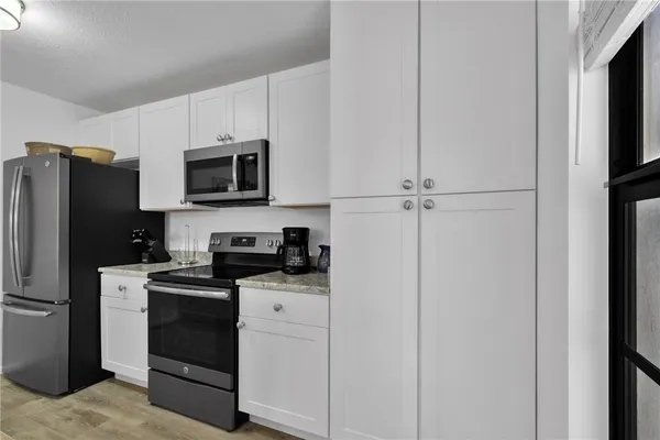 Property Slideshow image 2 of 36 | 1 plantation dr 103, Vero Beach, FL, 32966