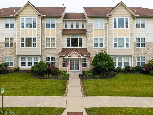 Property Slideshow image 2 of 47 | 3656 morningside way 205, Lorain, OH, 44053