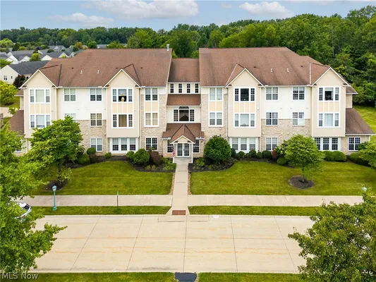 Property Slideshow image 3 of 47 | 3656 morningside way 205, Lorain, OH, 44053