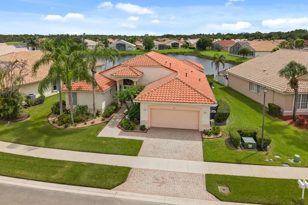 Property Slideshow image 3 of 76 | 412 nw aqua vista ln, Port St Lucie, FL, 34986