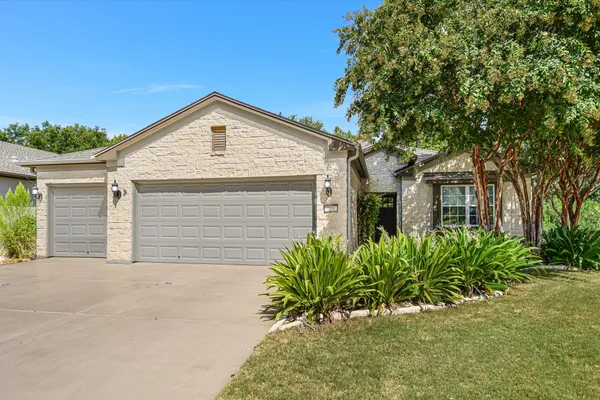Property Slideshow image 2 of 31 | 516 independence creek ln, Georgetown, TX, 78633