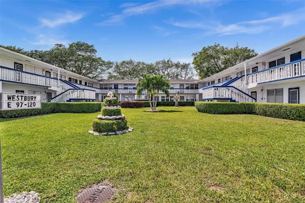 Property Slideshow image 2 of 37 | 117 westbury e 117, Deerfield Beach, FL, 33442