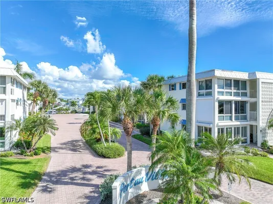 Property Slideshow image 3 of 45 | 2100 gulf shore blvd 212, Naples, FL, 34102
