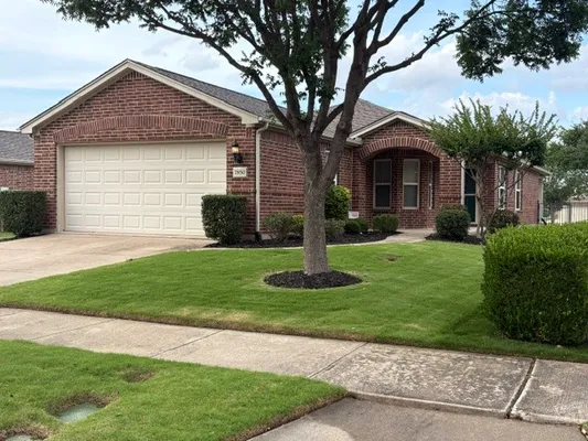 Property Slideshow image 2 of 22 | 7850 birmingham forest dr, Frisco, TX, 75036