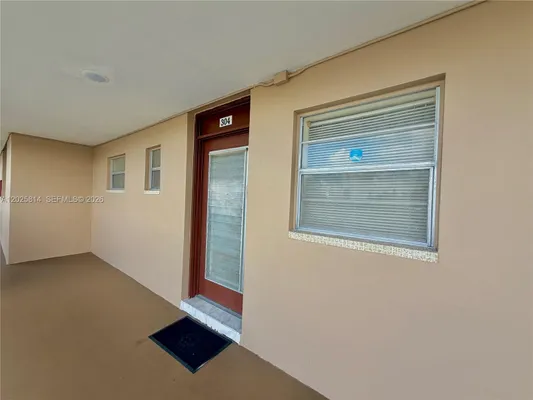 Property Slideshow image 2 of 27 | 2901 nw 46th ave 304, Lauderdale Lakes, FL, 33313