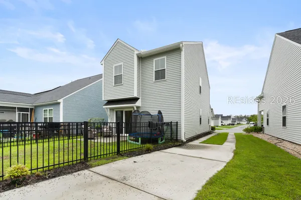 Property Slideshow image 2 of 39 | 54 garden row dr, Hardeeville, SC, 29927