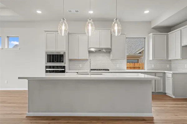 Property Slideshow image 3 of 33 | 26164 treetop terrace ln, Montgomery, TX, 77316