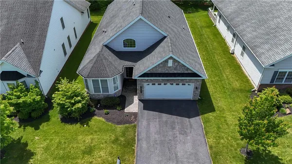 Property Slideshow image 3 of 49 | 1011 resolution dr, Bethlehem City, PA, 18017