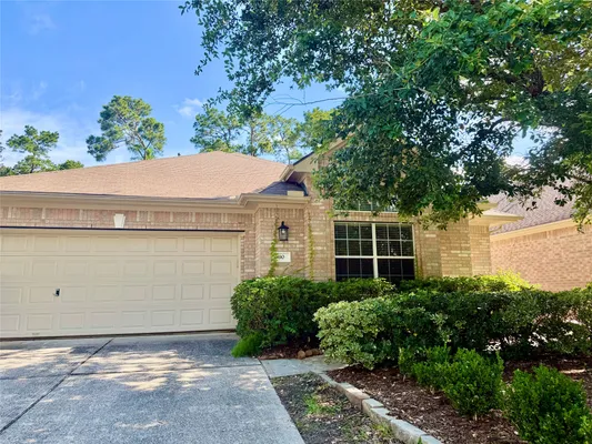 Property Slideshow image 2 of 27 | 90 n country gate cir, Conroe, TX, 77384