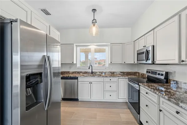 Property Slideshow image 2 of 35 | 5065 harmony cir 306, Vero Beach, FL, 32967