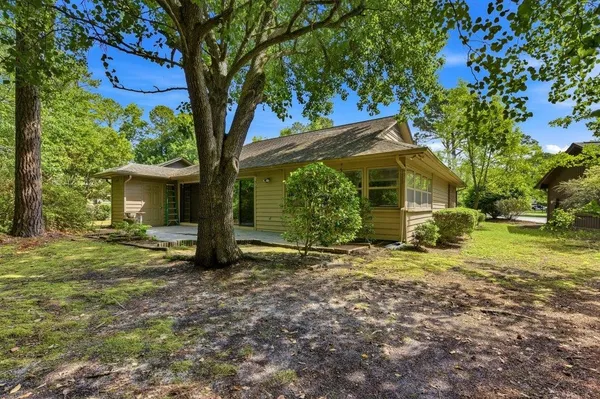 Property Slideshow image 2 of 25 | 107 mayberry ln, Conway, SC, 29526