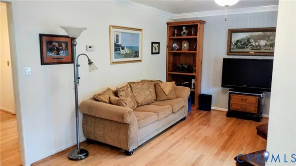 Property Slideshow image 3 of 25 | 142 country club dr, Williamsburg, VA, 23188