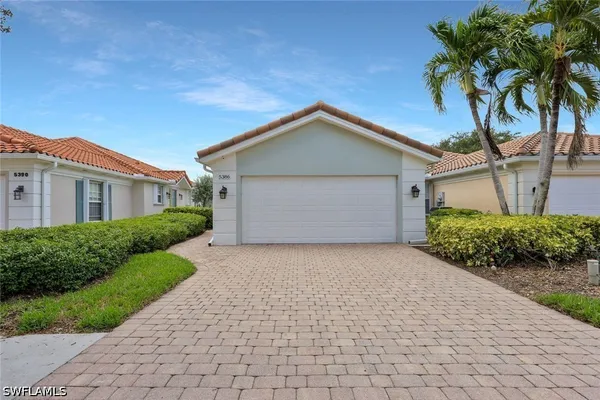 Property Slideshow image 2 of 50 | 5386 guadeloupe way, Naples, FL, 34119