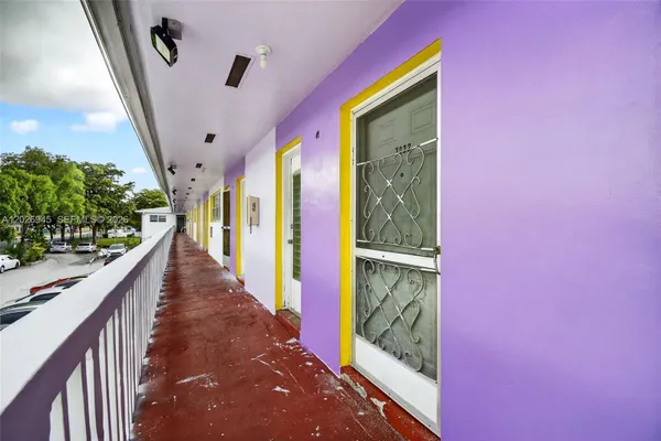 Property Slideshow image 3 of 22 | 245 ne 191st st 3022, Miami, FL, 33179
