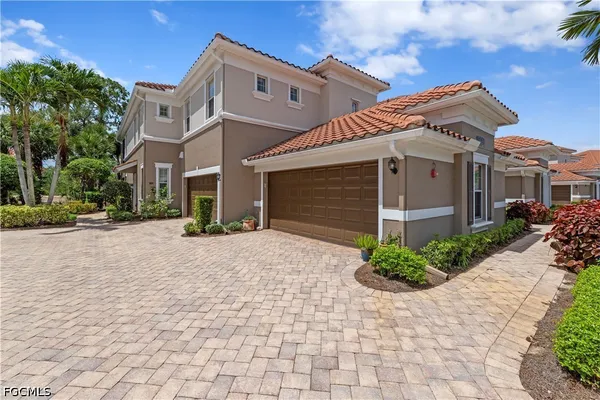 Property Slideshow image 2 of 49 | 10351 glastonbury cir 201, Fort Myers, FL, 33913