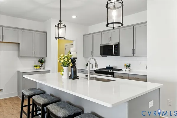 Property Slideshow image 2 of 15 | 6918 oasis breeze ln, Midlothian, VA, 23112