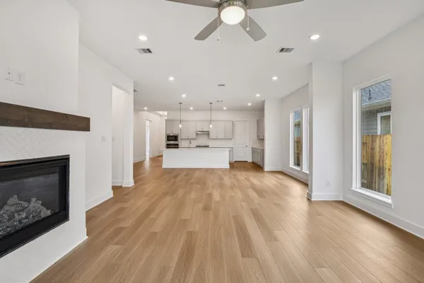 Property Slideshow image 2 of 16 | 1219 bronze creek bnd, Tomball, TX, 77375