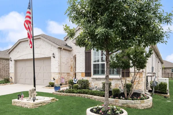 Property Slideshow image 2 of 40 | 9201 twilight trl, Mckinney, TX, 75071