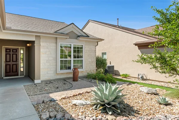 Property Slideshow image 3 of 27 | 327 yukon ter, Georgetown, TX, 78633