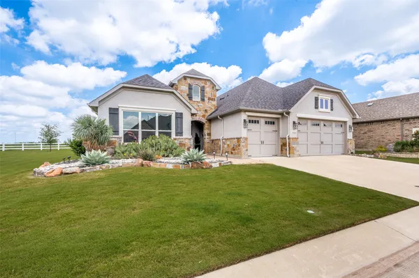 Property Slideshow image 2 of 30 | 12424 blue granite dr, Denton, TX, 76207