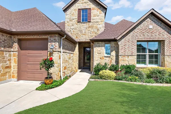 Property Slideshow image 3 of 32 | 12104 willet way, Denton, TX, 76207