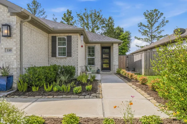 Property Slideshow image 3 of 46 | 110 passion flower cv, Montgomery, TX, 77316