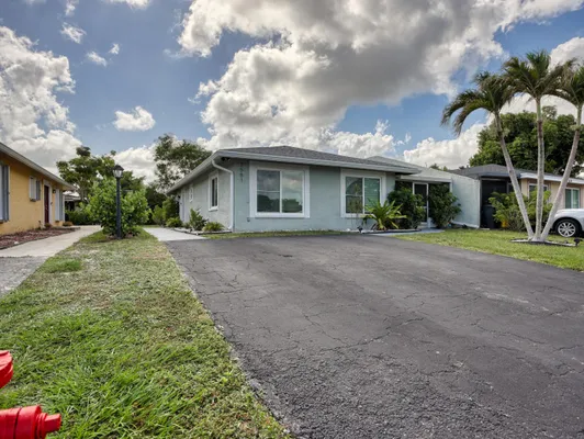 Property Slideshow image 2 of 54 | 7581 deuce ln, ,, FL, 33467