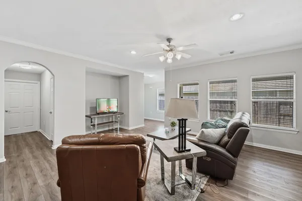 Property Slideshow image 3 of 19 | 7 marywood dr, Conroe, TX, 77384