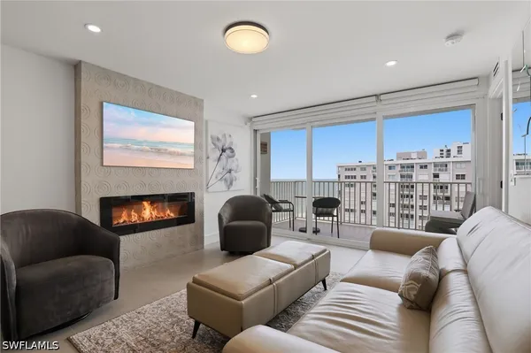 Property Slideshow image 3 of 32 | 3443 gulf shore blvd 714, Naples, FL, 34103