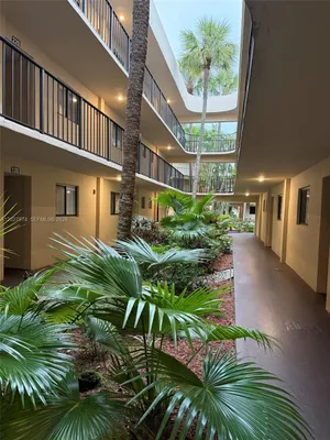 Property Slideshow image 2 of 23 | 5220 las verdes cir 114, Delray Beach, FL, 33484
