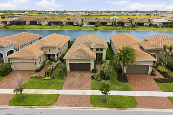 Property Slideshow image 2 of 40 | 9173 sw michele way, Port St Lucie, FL, 34987
