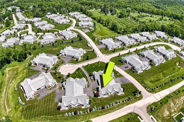 Property Slideshow image 3 of 34 | 6013 laurel ct, Lancaster Twp, PA, 16037