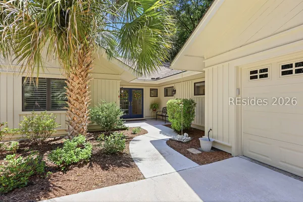 Property Slideshow image 2 of 68 | 16 blackgum pl, Hilton Head Island, SC, 29926
