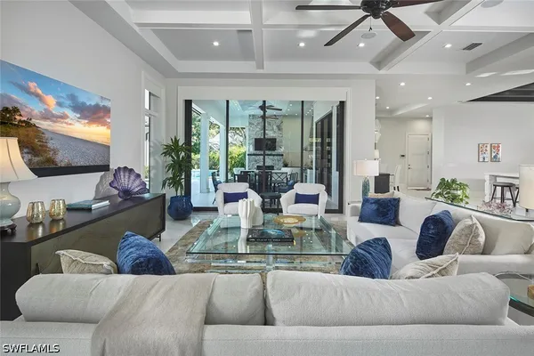 Property Slideshow image 3 of 36 | 803 shadow lake ln, Naples, FL, 34108