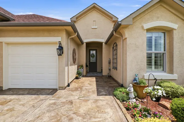 Property Slideshow image 2 of 39 | 11508 southerland dr, Denton, TX, 76207