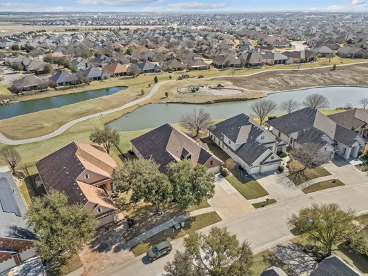 Property Slideshow image 3 of 40 | 9317 grandview dr, Denton, TX, 76207