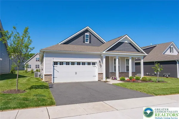 Property Slideshow image 3 of 45 | 7887 keystone dr, Upper Macungie Twp, PA, 18031