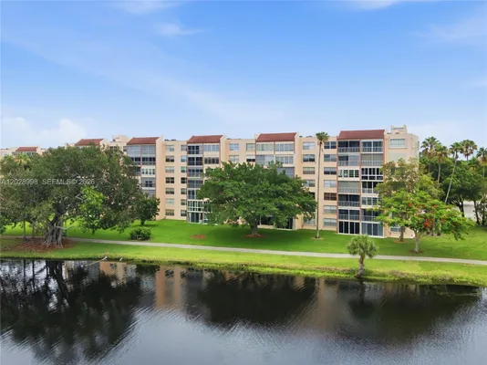 Property Slideshow image 2 of 30 | 14623 bonaire blvd 405, Delray Beach, FL, 33446
